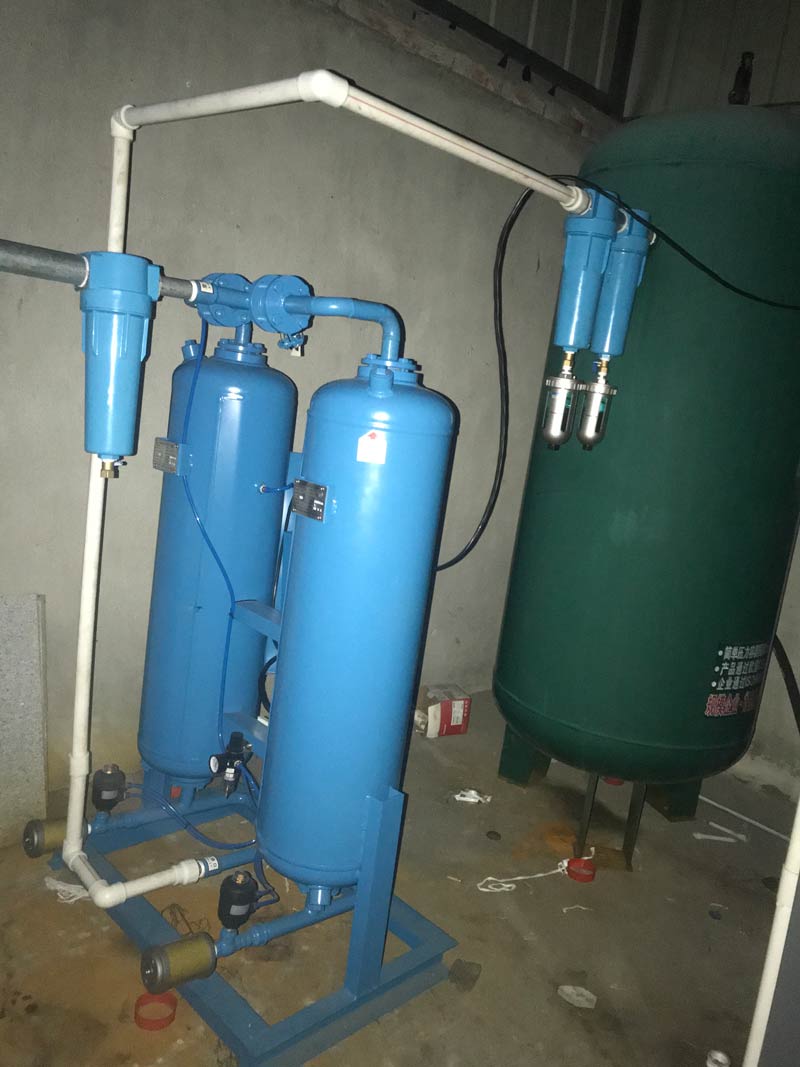 那我們在選擇吸附式干燥機的時候要怎么選擇呢？